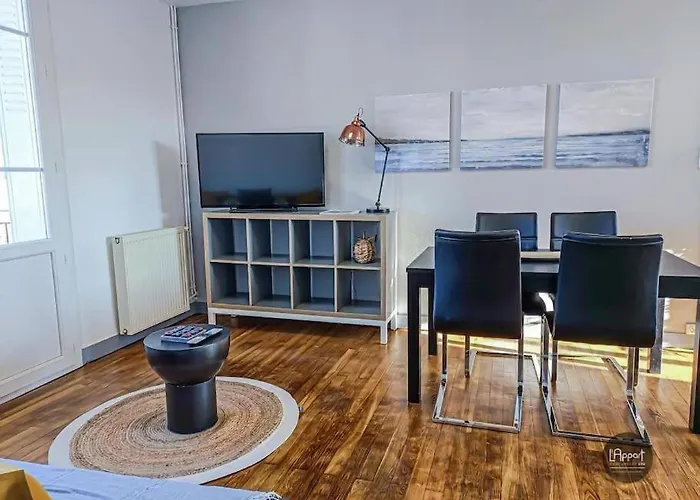 Houmeau 3- Gare Pole Image Apartment